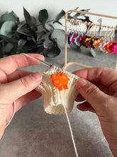 Laden Sie das Bild in den Galerie-Viewer, Schärity Schäfchen - Handgemachte Maschenmarkierer