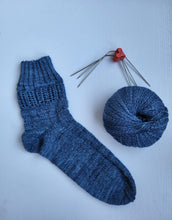 Laden Sie das Bild in den Galerie-Viewer, Sproutsocks - Strickanleitung für den Socktober 2026